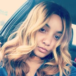 Meet your Posher, Destinie